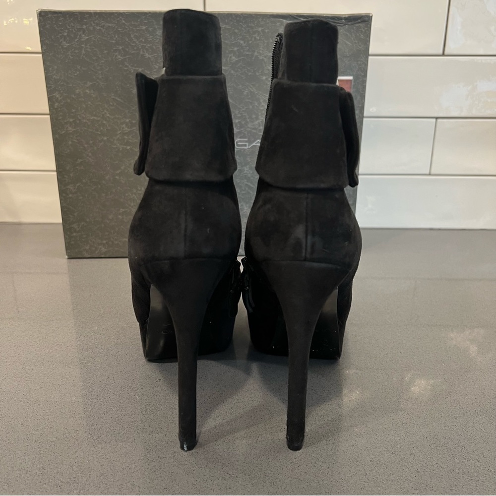 Via Spiga ~ Demetra Black Suede zipper platform ankle boot Size 10 - Picture 8 of 13